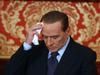Italijani v čakanju na odločitev Berlusconija