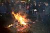 Protestniki v Mariboru uresničili obljubo: Hobotnica je gorela