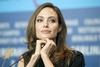 Angelina Jolie : hrvaški novinar 1 : 0, film V deželi krvi in medu ni plagiat
