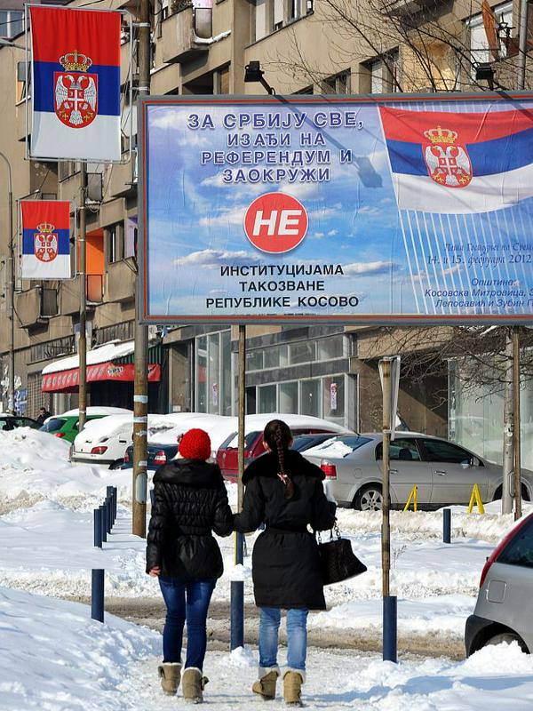 Ozračje v srbskem delu Kosova se segreva, ker bo 14. februarja potekal referendum o (ne)priznavanju kosovskih državnih institucij tudi v srbskih občinah. Foto: EPA