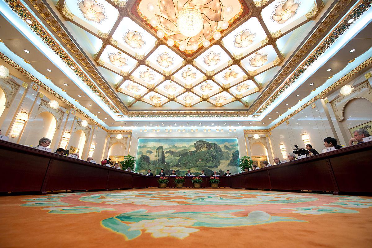Kitajska komunistična partija se spopada s hudimi obtožbami korupcije in zlorab pooblastil. Foto: EPA
