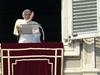 Vatikan obsoja pisanje La Repubblice, kardinal za poroke duhovnikov