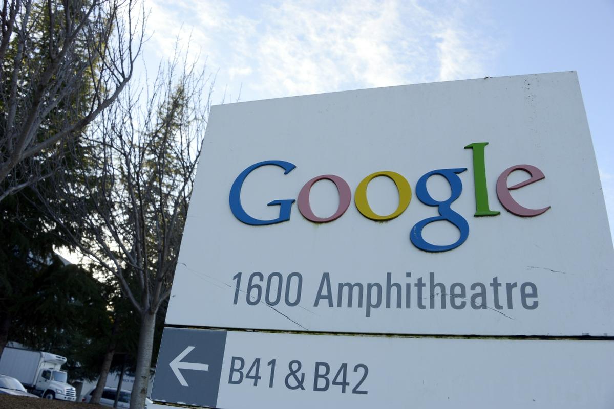 Spletna družba Google, ki je razkrila, koliko pisem nacionalne varnosti je prejela leta 2011, sporoča, da FBI še naprej redno zahteva podatke o njihovih uporabnikih. Foto: EPA