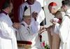 Papež Frančišek: Ne pustimo, da bi znamenja uničenja in smrti spremljala pot sveta