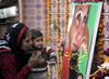 Skrivnostna smrt Benazir Buto povod za nov strelski obračun