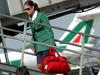 Dolgi prsti pri Alitalii - letališki delavci kradli iz prtljage potnikov