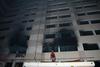 Nov požar v Bangladešu; število žrtev naraslo na več kot 900