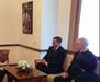 Pahor v Zagrebu: Slovenija se bo iz težav izvlekla skozi šivankino uho