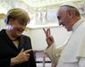 Papež Merklovi: Svet bo Evropo še potreboval (foto)