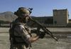 Talibani napadli letališče v Kabulu