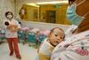 Britanska vlada podprla oploditev z zarodkom treh staršev