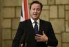 Britanski premier Cameron v Afganistanu podprl pogajanja s talibani