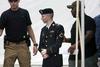 Vojaški tožilec za Manninga zahteva 60 let zapora