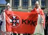 Zgodovinsko srečanje med voditeljema Ku Klux Klana in NAACP