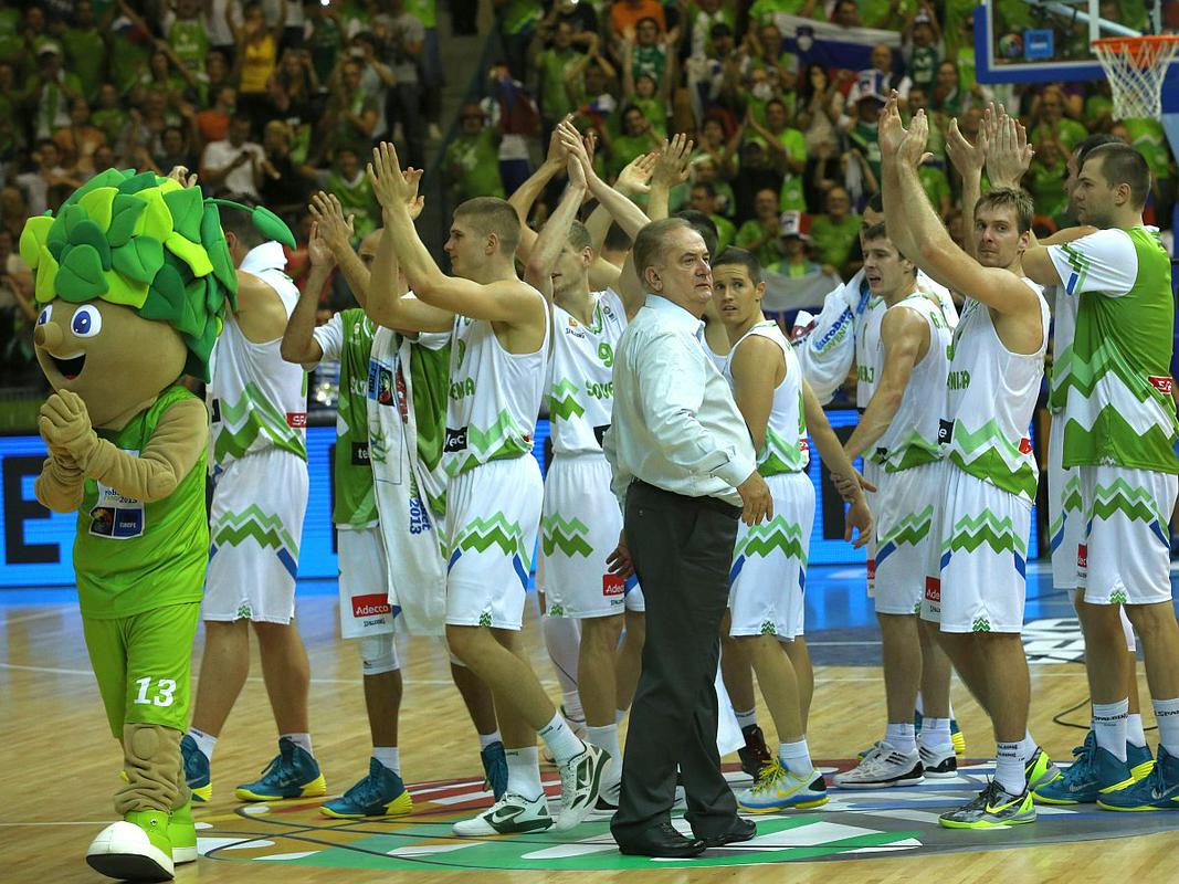 Kako smo lahko mi Slovenci enotni ob športnih uspehih! Foto: EPA