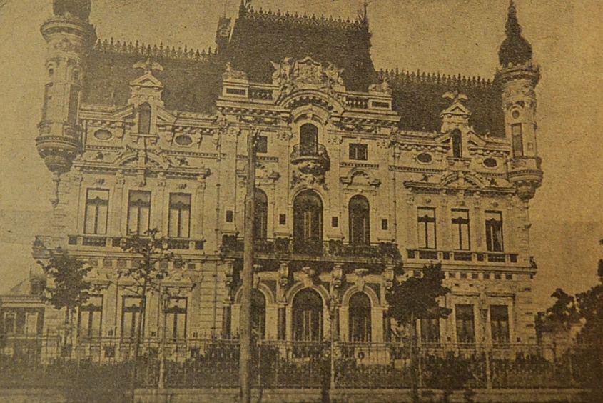 Palača, v kateri so potekala pogajanja v Bukarešti. Objavil Slovenski ilustrovani tednik.