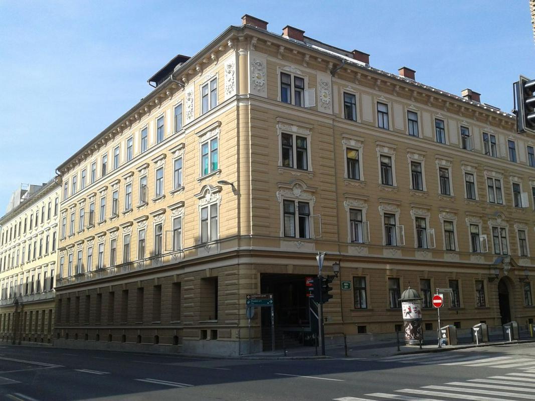 Člani gibanja Preporod so se srečevali v stavbi na Rimski cesti 9 v Ljubljani.