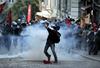 Po Turčiji se spet širijo nemiri. Tokrat je povod smrt protestnika.
