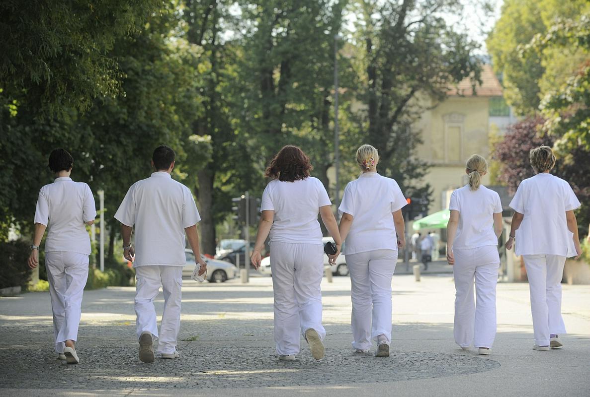 Zdravniki v slovenjgraški bolnišnici varčevalnim ukrepom nasprotujejo. Foto: BoBo