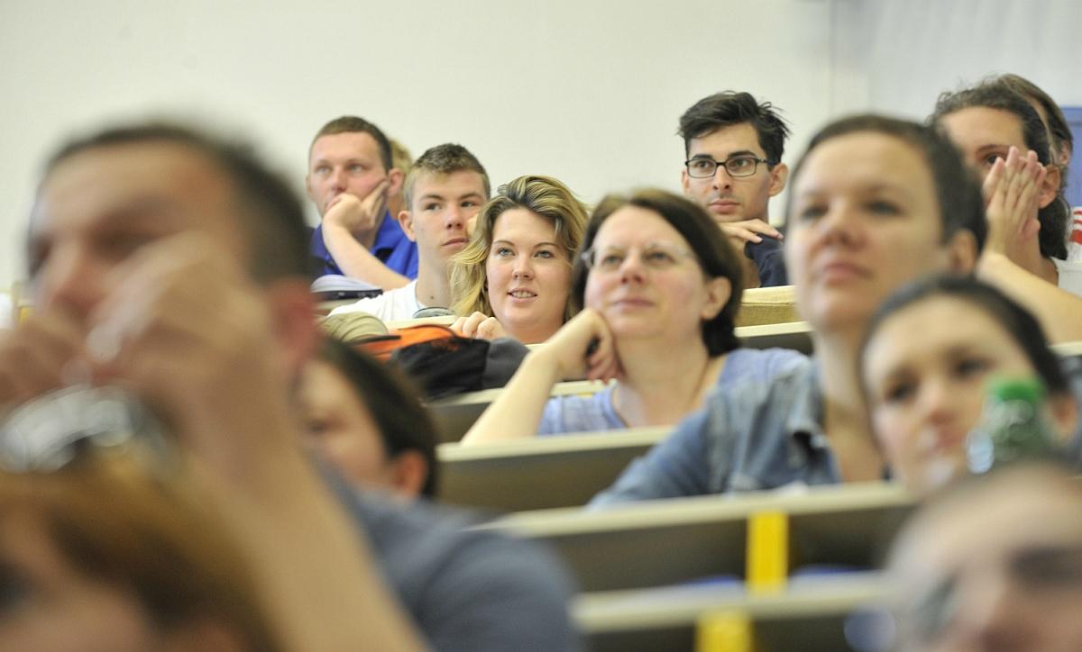 Kritike na račun predloga prenove visokošolske zakonodaje so letele tako iz vrst študentov kot predavateljev in vodstva fakultete. Foto: BoBo