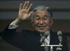 Japonskemu cesarju Akihitu za 80 let množica vzklikala 