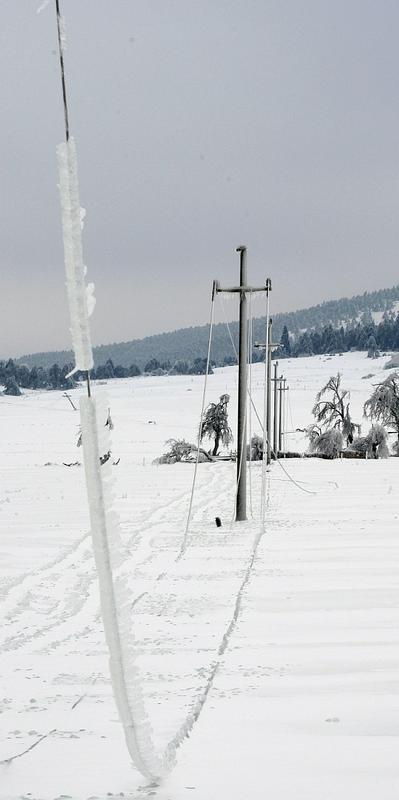 Poškodovani daljnovodi na območju Postojne, 3. 2. 2014