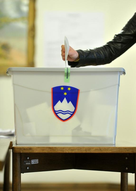 Anketa kaže, da volitve niso visoko na prioritetni lestvici državljanov in državljank. Foto: BoBo