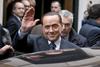 Silvio Berlusconi le dan po umiku predsedniške kandidature hospitaliziran