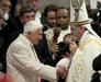 Papež Frančišek prvič v svojem pontifikatu umestil nove kardinale