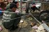 V novem napadu na tajske protestnike umrla petletna deklica