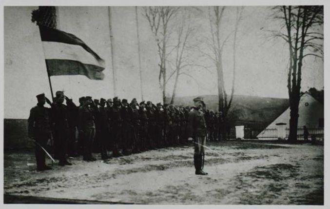 Častna četa dobrovoljske Sokolske legije ob zakletvi novih prostovoljcev, Štrigova, 18. III. 1919.