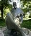 Iz mavzoleja na Visokem ukradli Tavčarjev kip
