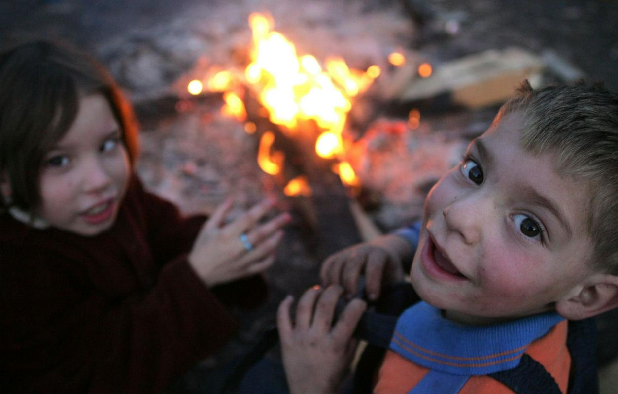Lili Grm: Polovica romskih otrok zaradi bivanjskih razmer in odklonilnega odnosa lokalnih institucij nima prav nobenih možnosti za normalno življenje. Foto: BoBo