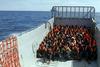 ZN: Italija, ki je v zadnjih dneh rešila 6.000 migrantov, potrebuje pomoč