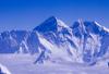 Pred vrhuncem sezone plaz na Everestu pokopal 12 šerp