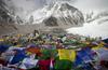 Šerpe protestno končali plezalno sezono na Mount Everestu?