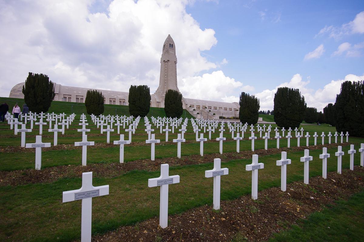 Pokopališče pri kostnici Douamont, Verdun Foto: MMC RTV SLO/Ana Svenšek
