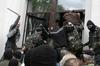 Vladna poslopja v Lugansku v rokah proruskih protestnikov