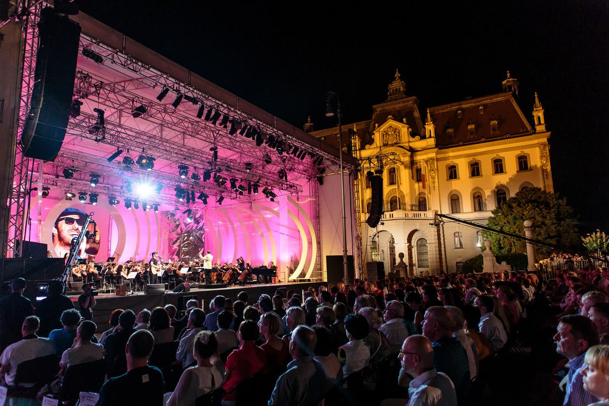 Gala koncert Poletna noč - Pesmi o Ljubljani bo na ljubljanskem Kongresnem trgu v soboto, 21. junija, ob 20.45. Foto: Sandi Fišer Foto: 
