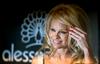 Pamela Anderson zlorabljena v otroštvu, posiljena pri 12 letih