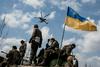 V sestrelitvi helikopterja na vzhodu Ukrajine ubitih 14 vojakov