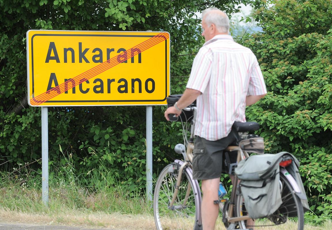 Nekaj manj kot četrtina poslancev bi rada preprečila ustanovitev občine Ankaran. Foto: BoBo