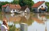 Kdo je kriv za poplavljeni Obrenovac?