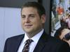 Jonah Hill zmerjal paparaca, zdaj se posipa s pepelom