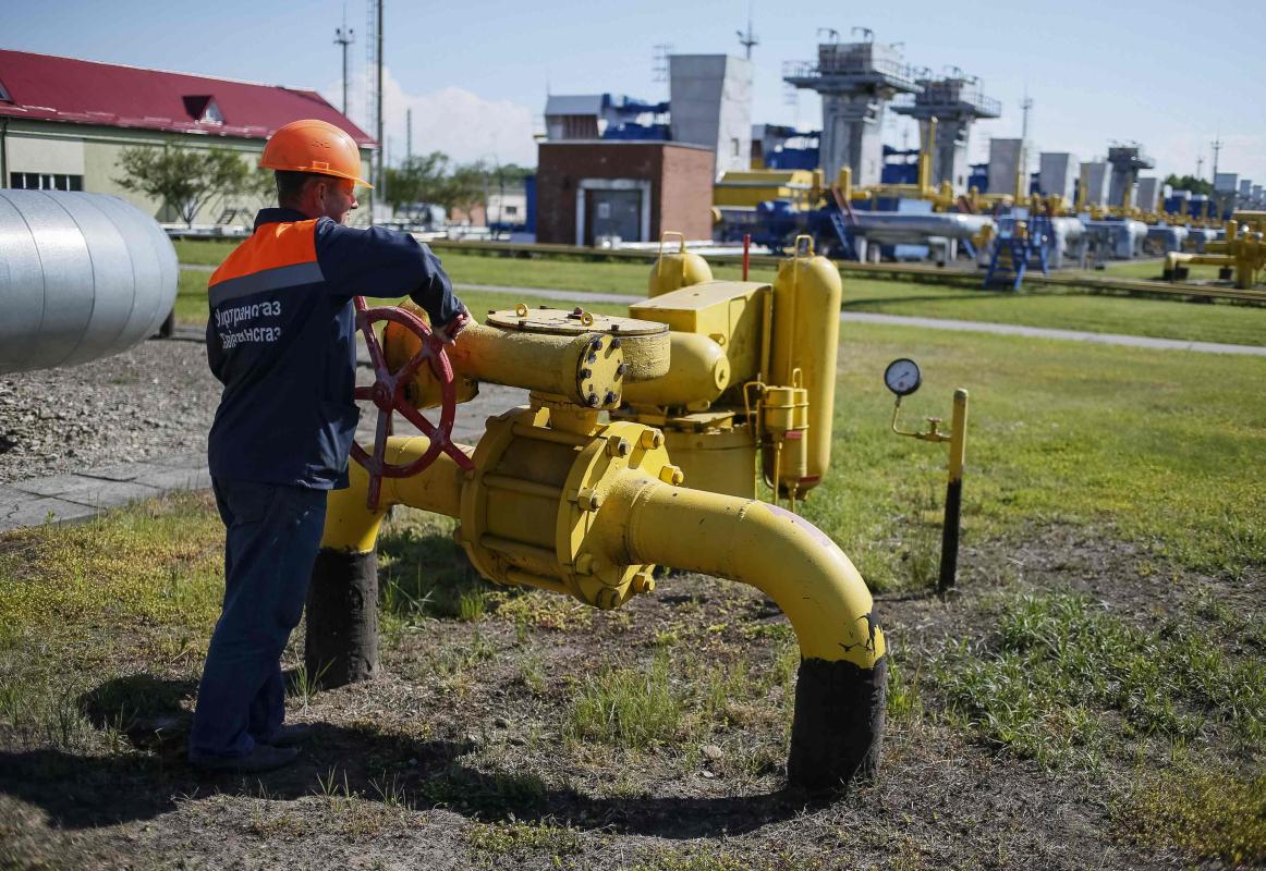 Ukrajinska družba Naftogaz bi morala Gazpromu dolg 1,95 milijarde ameriških dolarjev plačati do danes do 10. ure po krajevnem času (do 8. ure po srednjeevropskem), a Ukrajina dolga ni poravnala. Rusija trdi, da ji Ukrajina za plin dolguje skupno 4,5 milijarde dolarjev. Foto: MMC RTV SLO/Reuters
