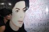 Lik Michaela Jacksona pet let po smrti: glasba, družina in 