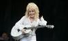 Dolly Parton navdušila 100.000-glavo množico na Glastonburyju
