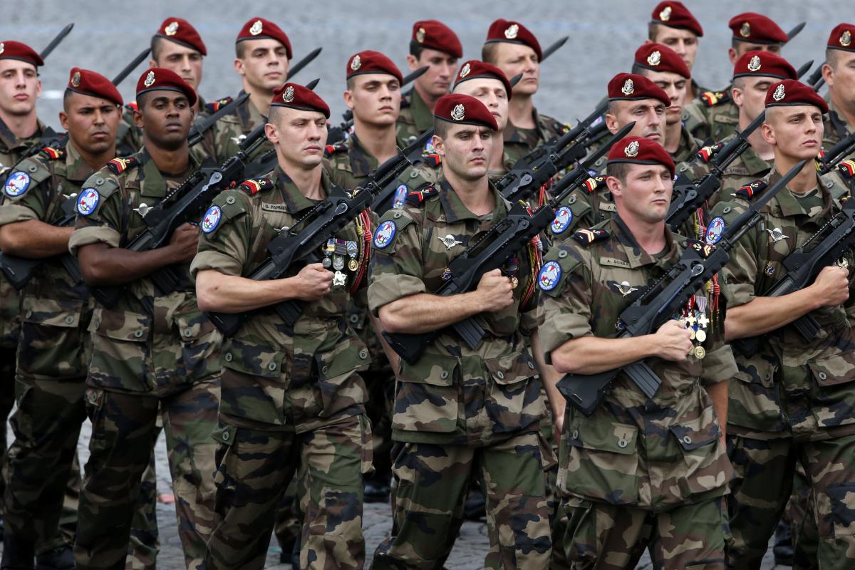 Tradicionalne vojaške parade ob dnevu Bastilje letos ne bo. Foto: Reuters