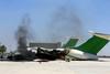 Foto: Letališče v Tripolisu v plamenih, Libija vse bližje anarhiji