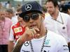 Hamilton o bojih z Rosbergom: Vse skupaj je kot poker